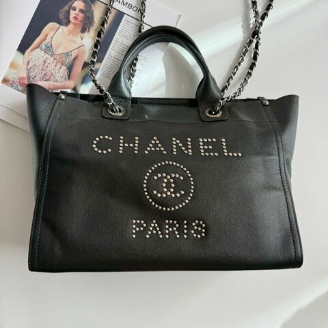 ✨容量超大 Chanel 黑色卯釘銀字母手提肩背沙灘包 購物包