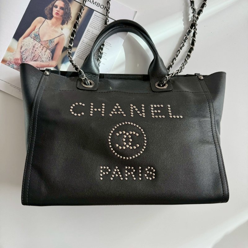 ✨容量超大 Chanel 黑色卯釘銀字母手提肩背沙灘包 購物包-0