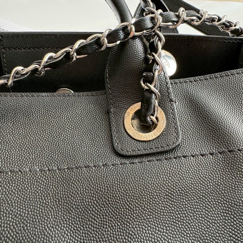 ✨容量超大 Chanel 黑色卯釘銀字母手提肩背沙灘包 購物包-8