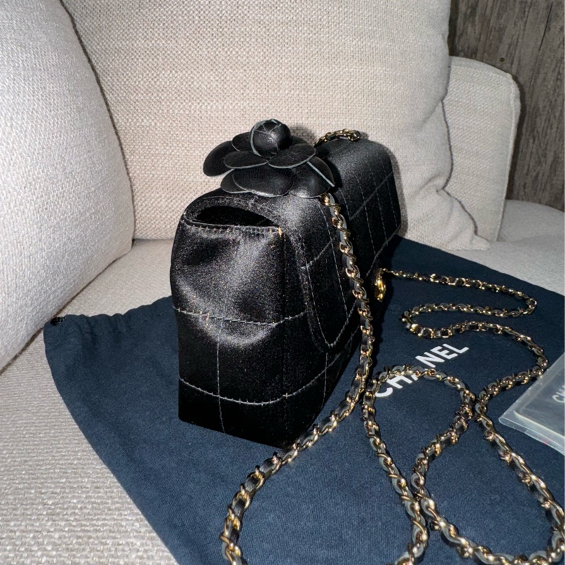 新上架❤️‍🔥藏家級🖤Chanel Vintage🖤山茶花黑色緞面冰格CF小包/香奈兒山茶花cf-1
