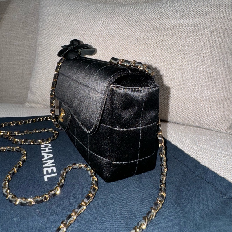 新上架❤️‍🔥藏家級🖤Chanel Vintage🖤山茶花黑色緞面冰格CF小包/香奈兒山茶花cf-2