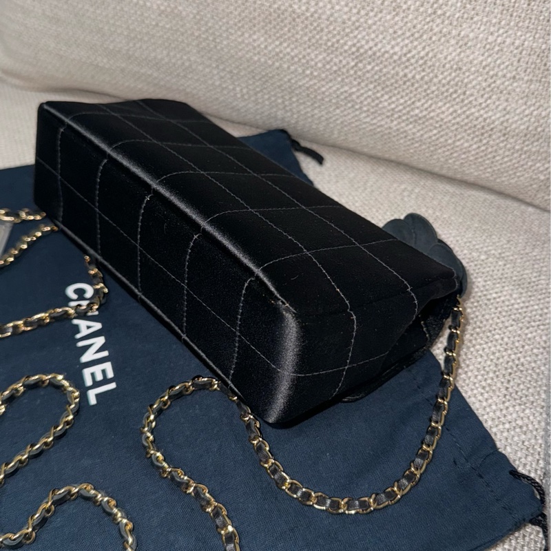 新上架❤️‍🔥藏家級🖤Chanel Vintage🖤山茶花黑色緞面冰格CF小包/香奈兒山茶花cf-20