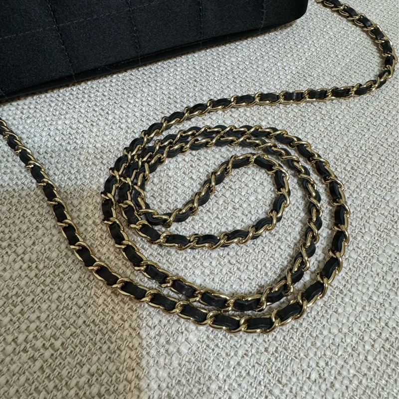 新上架❤️‍🔥藏家級🖤Chanel Vintage🖤山茶花黑色緞面冰格CF小包/香奈兒山茶花cf-25