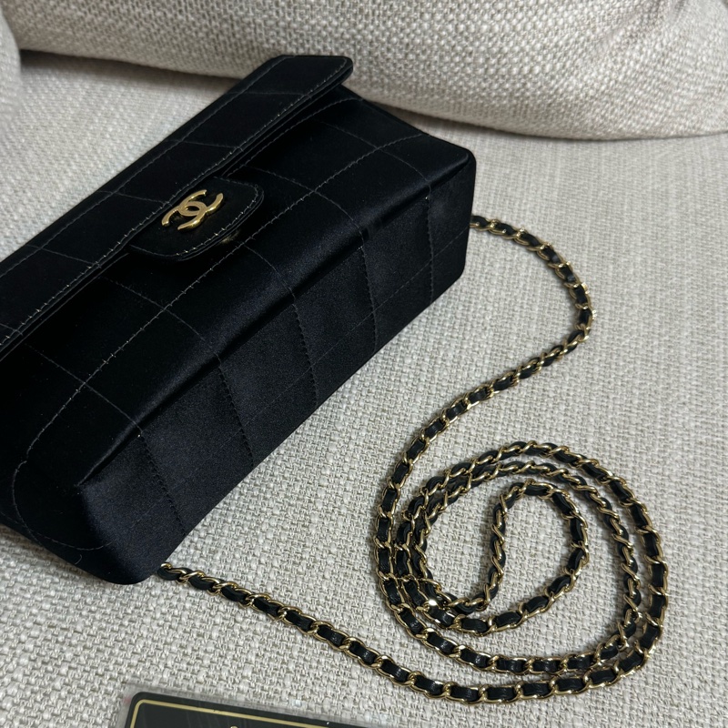 新上架❤️‍🔥藏家級🖤Chanel Vintage🖤山茶花黑色緞面冰格CF小包/香奈兒山茶花cf-29