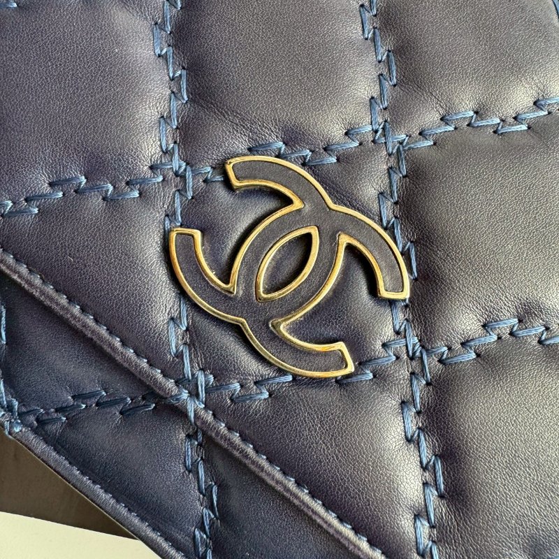 😍特殊色 Chanel 藍莓色大雙C羊皮菱格紋WOC-2