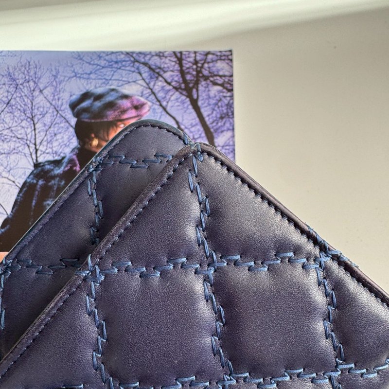 😍特殊色 Chanel 藍莓色大雙C羊皮菱格紋WOC-5