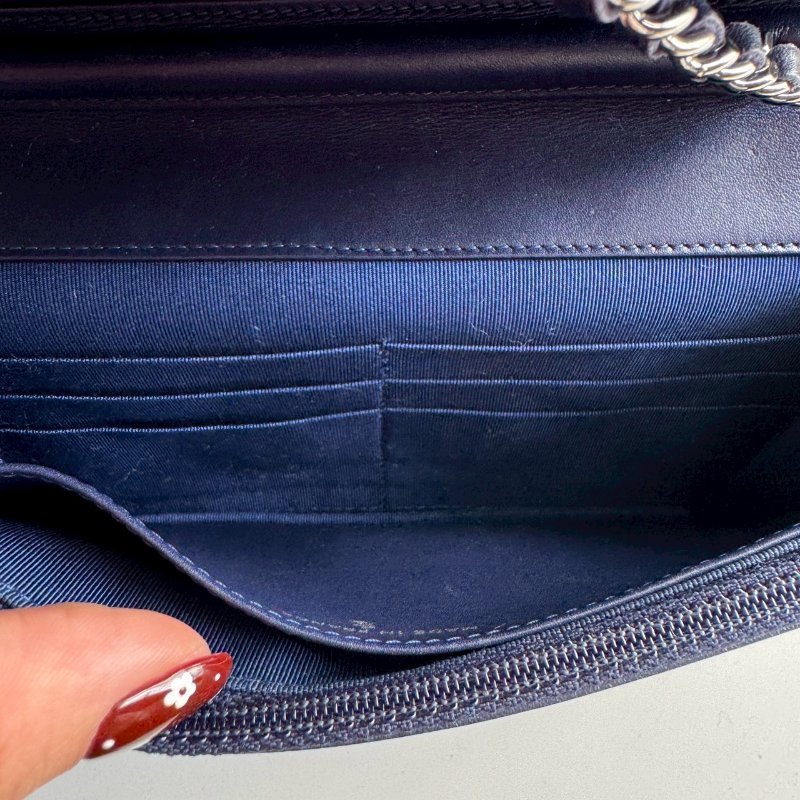 😍特殊色 Chanel 藍莓色大雙C羊皮菱格紋WOC-13