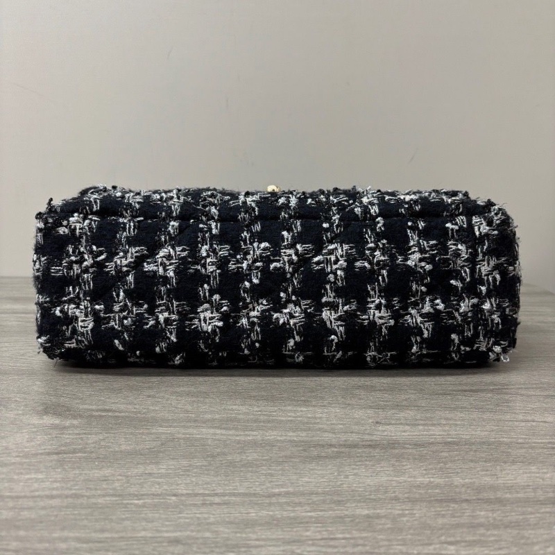 CHANEL 19bagmaxi黑白 千鳥格毛呢手提肩背斜背包37*24*12 98新配件塵袋-3