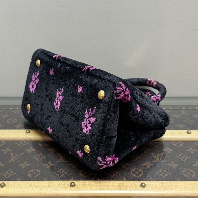 PRADA 黑色底配粉色花紋毛絨托特包22*15*13 98新配件塵袋-5
