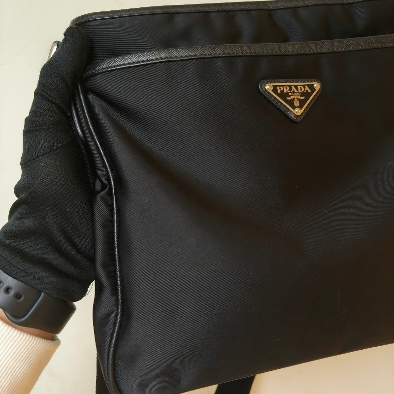 【🐴馬上下單最優惠】🧧限時降價至2/11（原$18800）【8成新】㊣✨PRADA✨（附防塵袋）普拉達 黑色 帆布 皮革 口袋 雙面 郵差包 肩背包 斜背包 /二手包/二手精品🌳二手樹屋🌳-14