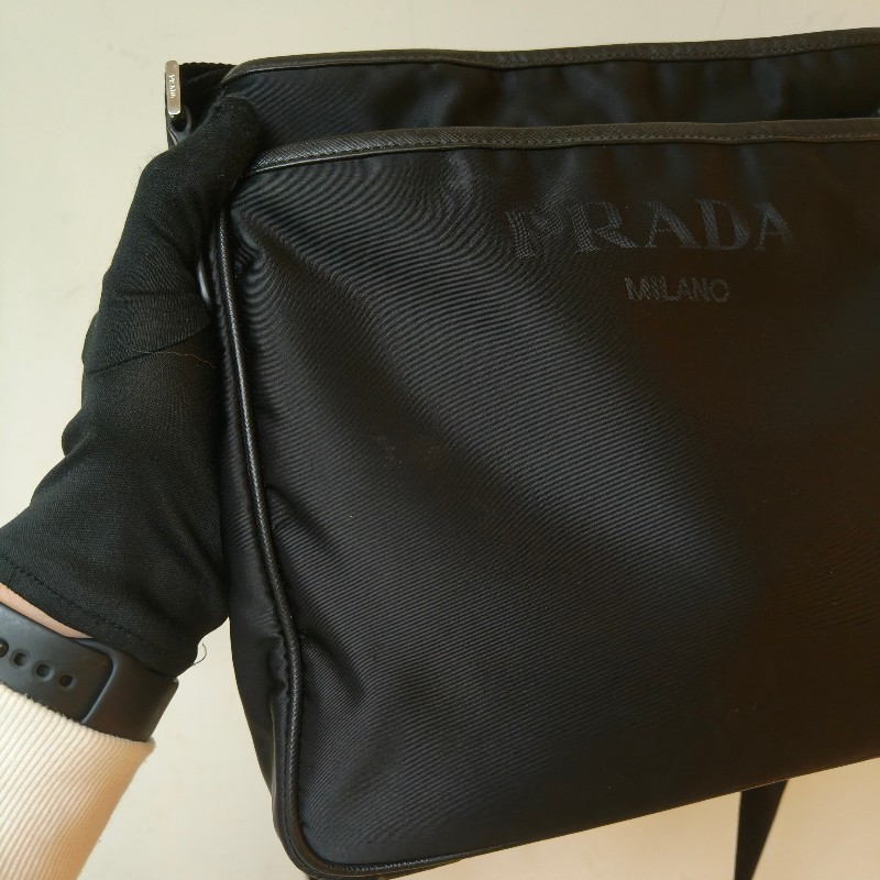 【🐴馬上下單最優惠】🧧限時降價至2/11（原$18800）【8成新】㊣✨PRADA✨（附防塵袋）普拉達 黑色 帆布 皮革 口袋 雙面 郵差包 肩背包 斜背包 /二手包/二手精品🌳二手樹屋🌳-22
