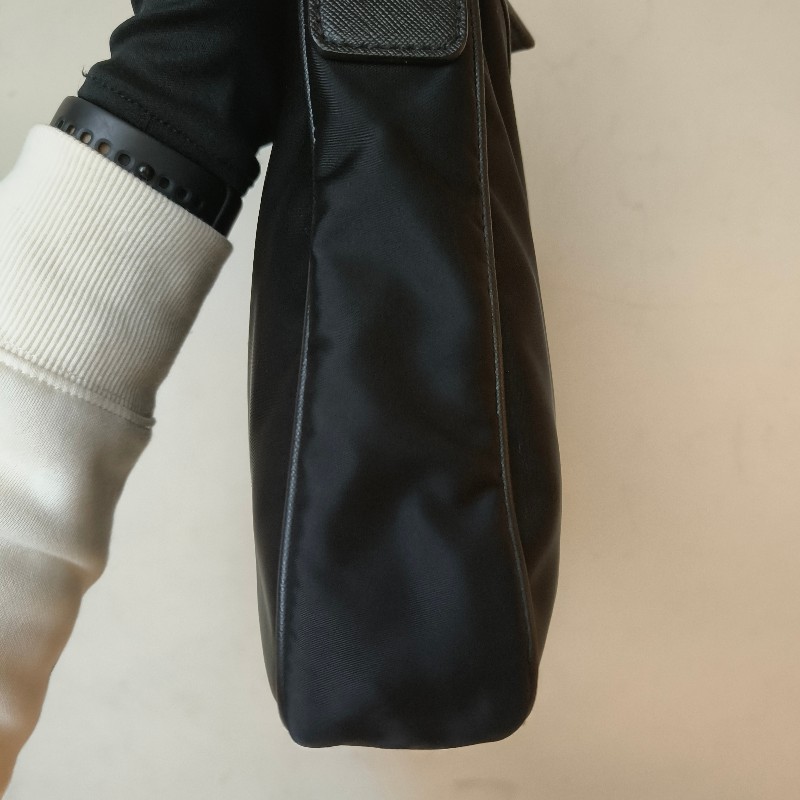 【🐴馬上下單最優惠】🧧限時降價至2/11（原$18800）【8成新】㊣✨PRADA✨（附防塵袋）普拉達 黑色 帆布 皮革 口袋 雙面 郵差包 肩背包 斜背包 /二手包/二手精品🌳二手樹屋🌳-29