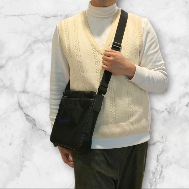 【🐴馬上下單最優惠】🧧限時降價至2/11（原$18800）【8成新】㊣✨PRADA✨（附防塵袋）普拉達 黑色 帆布 皮革 口袋 雙面 郵差包 肩背包 斜背包 /二手包/二手精品🌳二手樹屋🌳-46