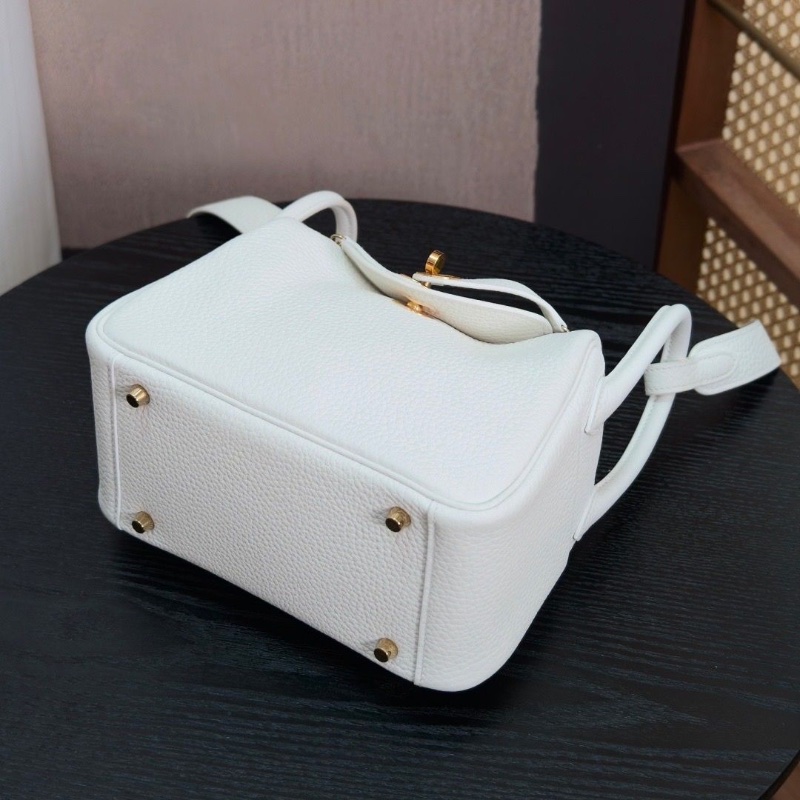 HERMES 新白色金扣mini lindy 手提肩背斜背包18*13*10 99新配件盒子塵袋購證吊牌毛氈布-3