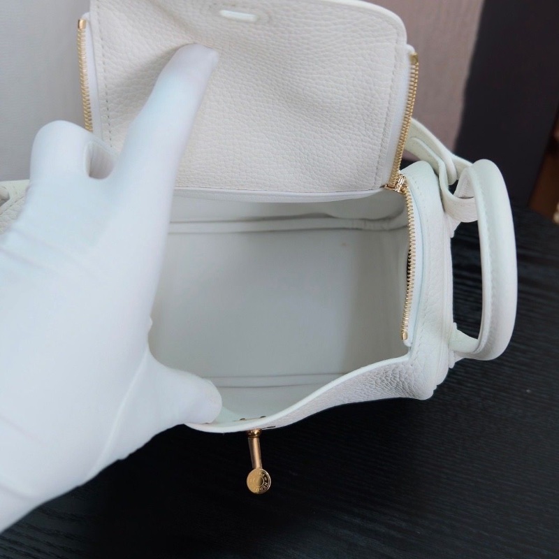 HERMES 新白色金扣mini lindy 手提肩背斜背包18*13*10 99新配件盒子塵袋購證吊牌毛氈布-6