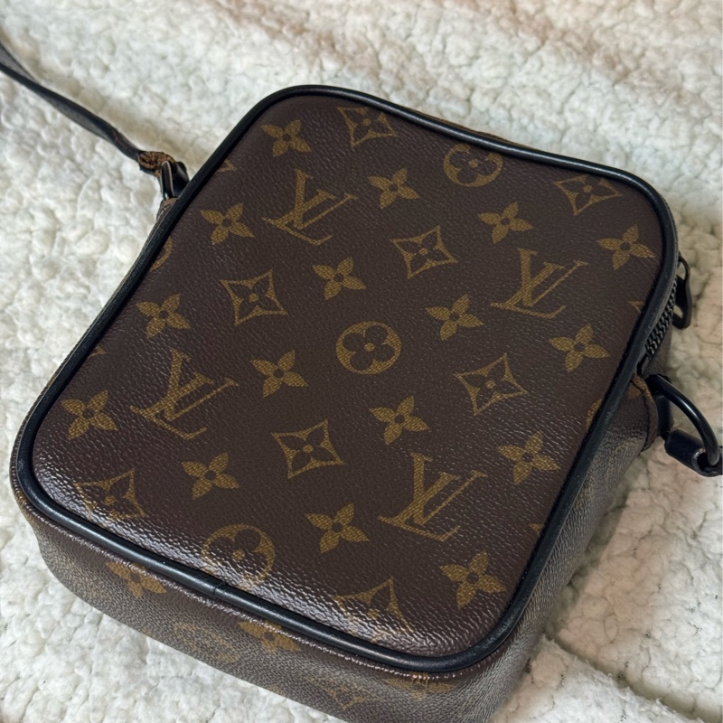 Louis Vuitton 🤎老花拉鍊單肩包/LV 斜背包/側背包/相機包 M69404-10