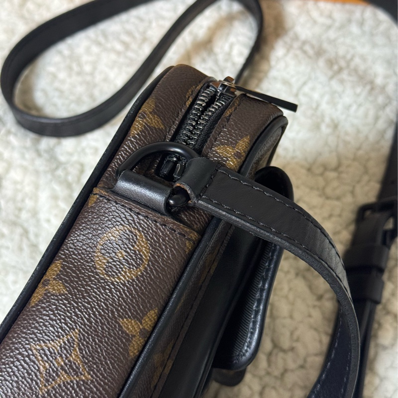 Louis Vuitton 🤎老花拉鍊單肩包/LV 斜背包/側背包/相機包 M69404-22