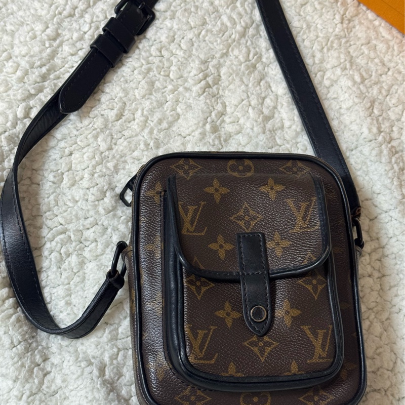 Louis Vuitton 🤎老花拉鍊單肩包/LV 斜背包/側背包/相機包 M69404-26