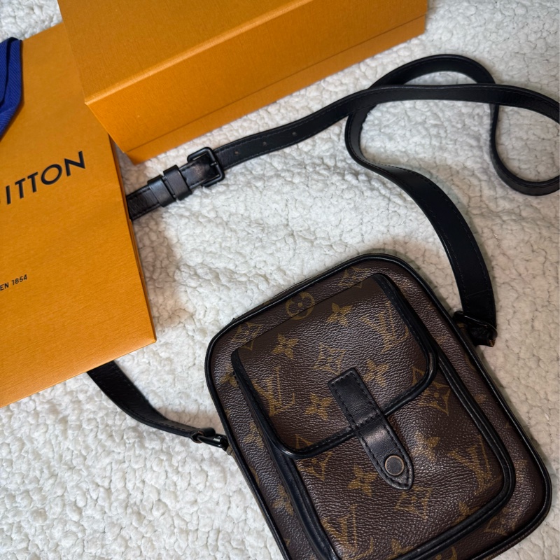 Louis Vuitton 🤎老花拉鍊單肩包/LV 斜背包/側背包/相機包 M69404-38