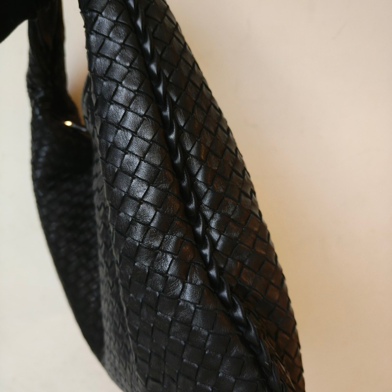 【8成新】㊣✨Bottega Veneta ✨寶緹嘉 BV Hop Bag 羊皮 黑色 編織 手提包 肩背包 腋下包 月牙包 /二手包/二手精品/保證正品🌳二手樹屋🌳-16