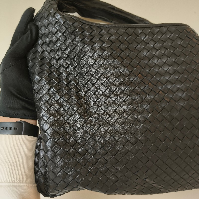 【8成新】㊣✨Bottega Veneta ✨寶緹嘉 BV Hop Bag 羊皮 黑色 編織 手提包 肩背包 腋下包 月牙包 /二手包/二手精品/保證正品🌳二手樹屋🌳-23