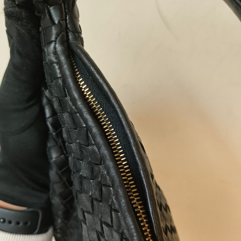 【8成新】㊣✨Bottega Veneta ✨寶緹嘉 BV Hop Bag 羊皮 黑色 編織 手提包 肩背包 腋下包 月牙包 /二手包/二手精品/保證正品🌳二手樹屋🌳-28