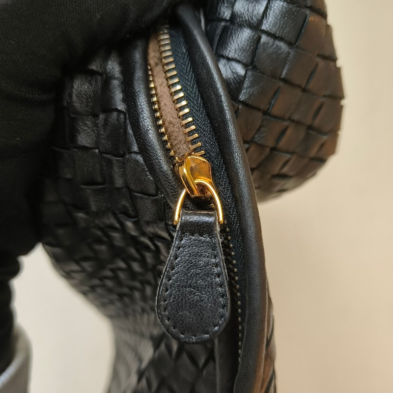 【8成新】㊣✨Bottega Veneta ✨寶緹嘉 BV Hop Bag 羊皮 黑色 編織 手提包 肩背包 腋下包 月牙包 /二手包/二手精品/保證正品🌳二手樹屋🌳-31