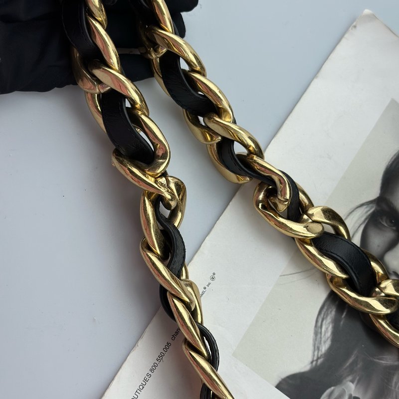 近新品 香奈兒/Chanel 黑金方胖子粗鏈條肩背包 芯片款-11