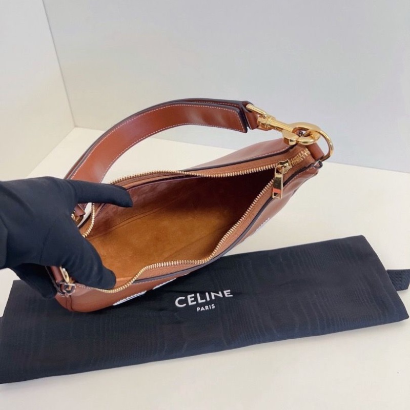 Celine焦糖色全皮新款Ava腋下包 24*18*7 98新配件塵袋-6