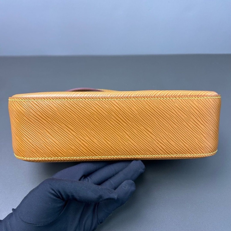 Lv 芯片款 Marelle焦糖色水波紋二合一 可手提肩背斜背包25.5*17*7.5 98新配件塵袋購證-4