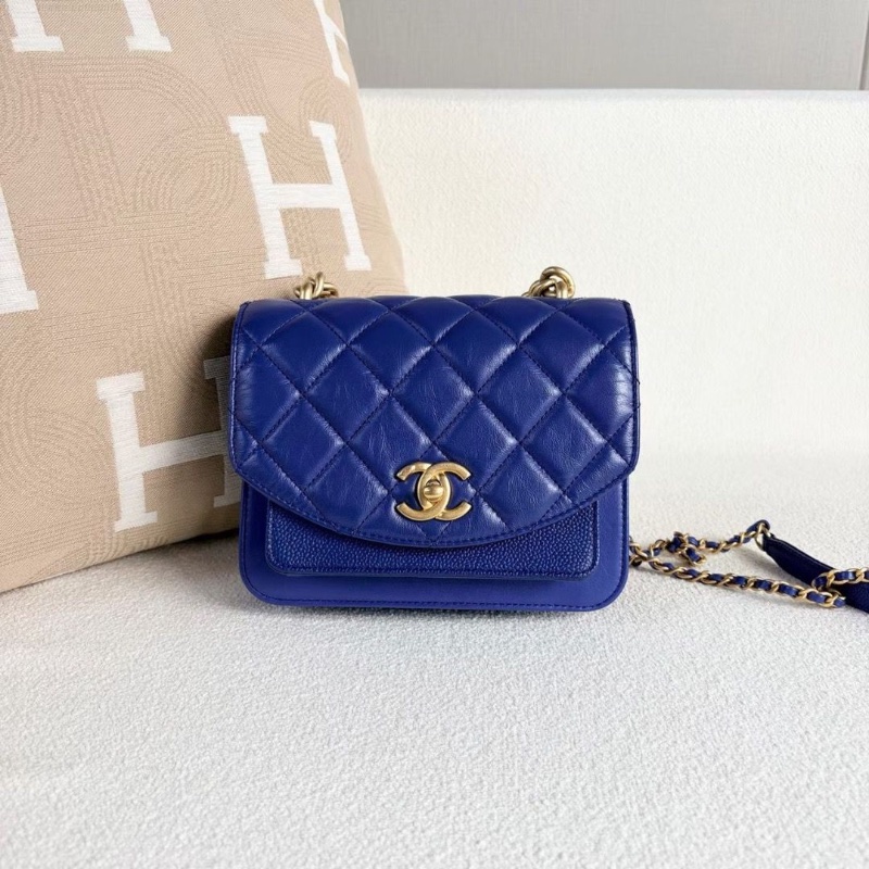 Chanel孟買系列風琴包藍色金扣 牛皮18.5*15*4 99新配件塵袋保卡-3