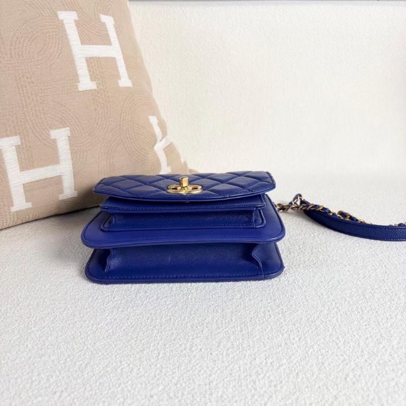 Chanel孟買系列風琴包藍色金扣 牛皮18.5*15*4 99新配件塵袋保卡-5