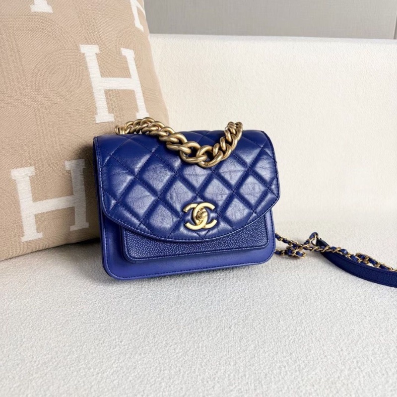 Chanel孟買系列風琴包藍色金扣 牛皮18.5*15*4 99新配件塵袋保卡-6