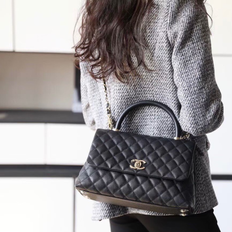 Chanel cocohandle黑金斜背包 荔枝皮 大號33*22*12 99新配件盒子塵袋保卡-0