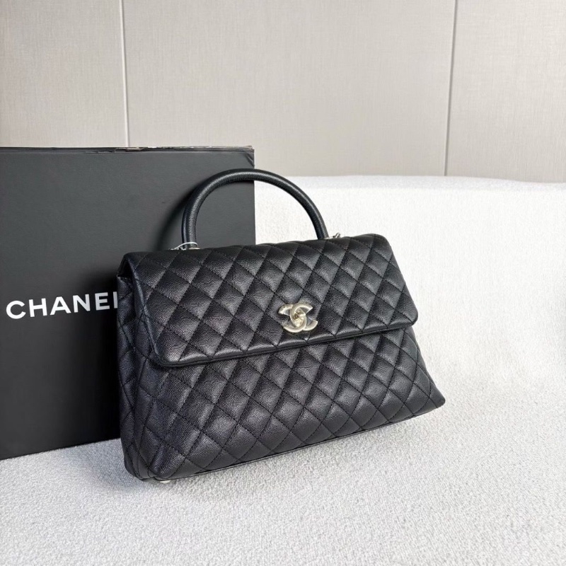 Chanel cocohandle黑金斜背包 荔枝皮 大號33*22*12 99新配件盒子塵袋保卡-6