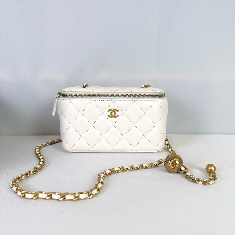 莉亞精品♡ Chanel AP2303 金珠白盒子 二手-0