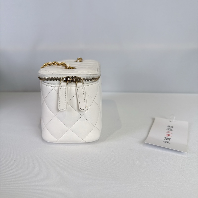 莉亞精品♡ Chanel AP2303 金珠白盒子 二手-4