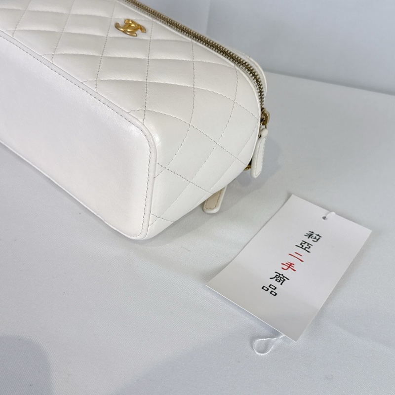 莉亞精品♡ Chanel AP2303 金珠白盒子 二手-14
