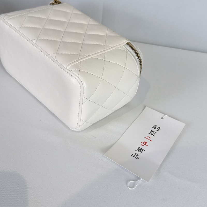莉亞精品♡ Chanel AP2303 金珠白盒子 二手-16
