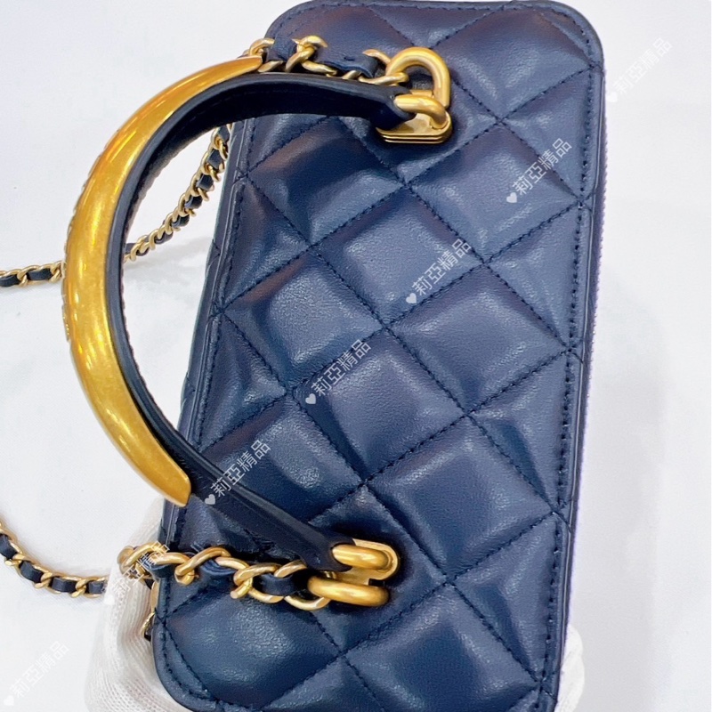 莉亞精品♡ Chaenel 手把長盒子藍 二手-11