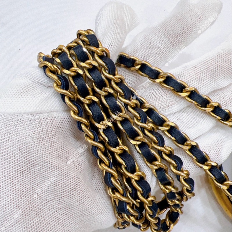 莉亞精品♡ Chaenel 手把長盒子藍 二手-16