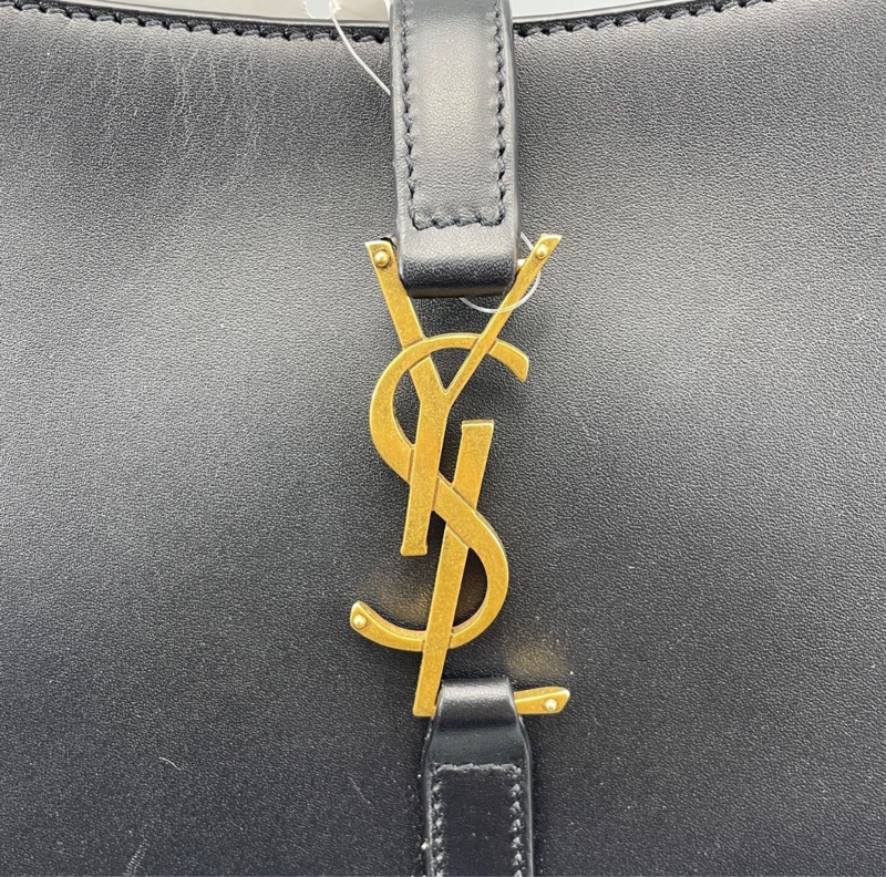 【簡約高級✨幾乎全新】SAINT LAURENT YSL LE5A7 金標Logo 腋下包|手提包~單肩包-4