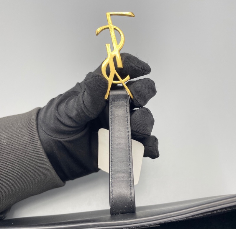 【簡約高級✨幾乎全新】SAINT LAURENT YSL LE5A7 金標Logo 腋下包|手提包~單肩包-6