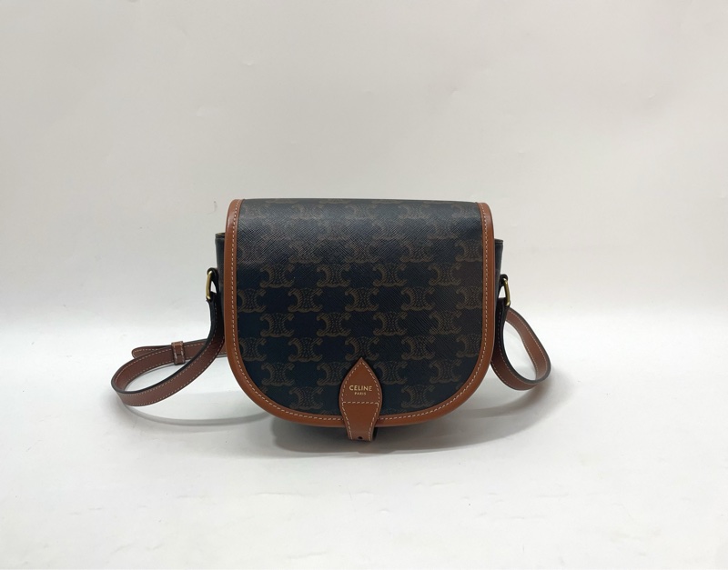 Celine Triomphe帆布拚咖牛皮金釦斜背馬鞍包-0