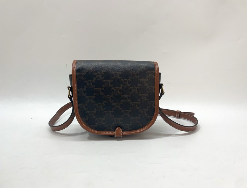 Celine Triomphe帆布拚咖牛皮金釦斜背馬鞍包-1