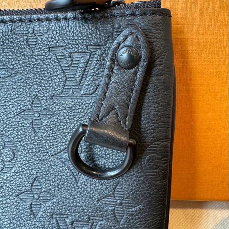 男款trio郵差包-37