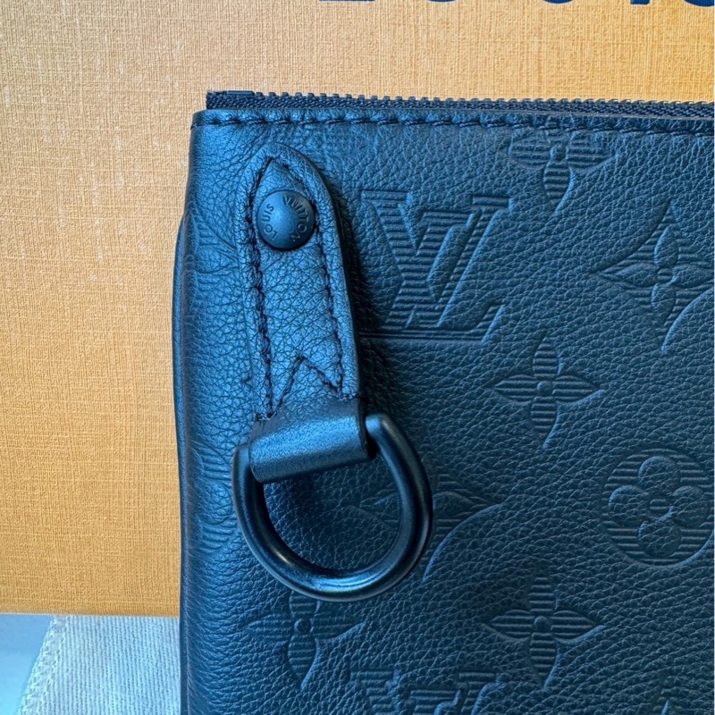 男款trio郵差包-43