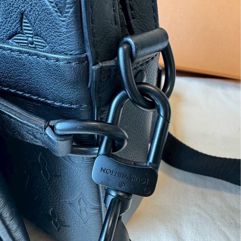 男款trio郵差包-44