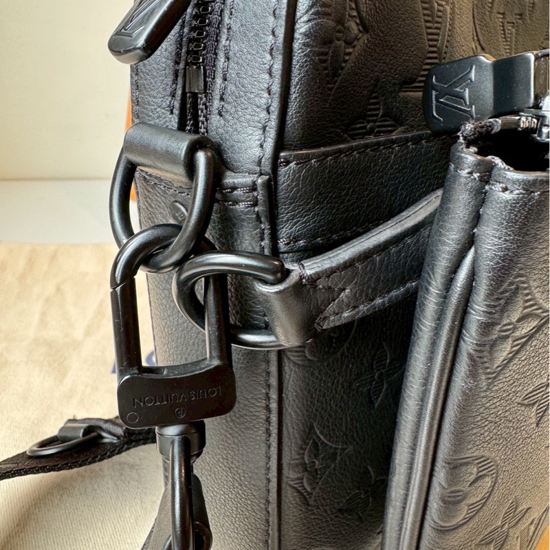 男款trio郵差包-45