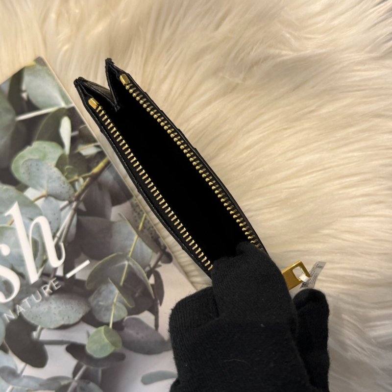 YSL V字縫線金屬LOGO魚子醬拉鍊 卡夾 零錢包-4